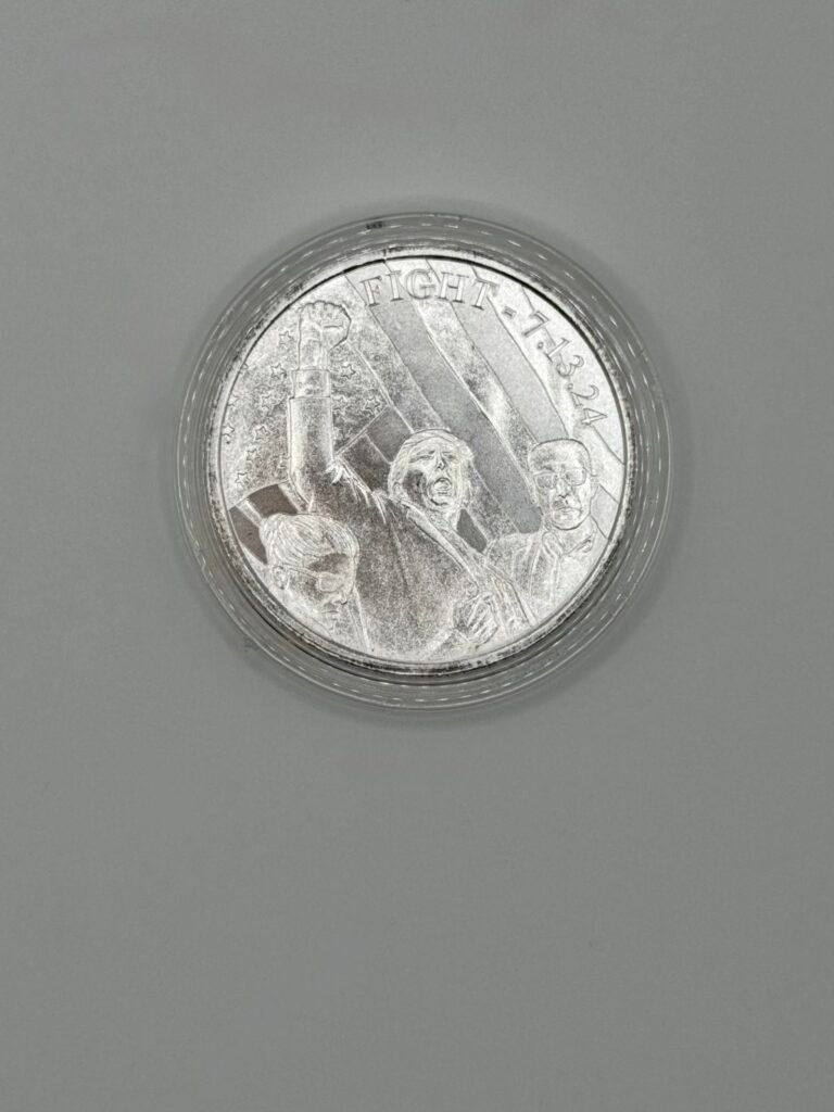 1 oz .999 Fine Silver Trump Round