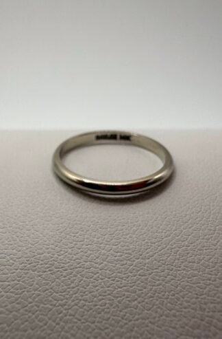 2mm Comfort Fit 14k White Gold Band - Size 6