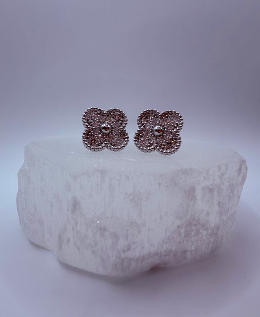 (Van Cleef & Arpels) Vintage Alhambra Earrings White Gold & Diamonds