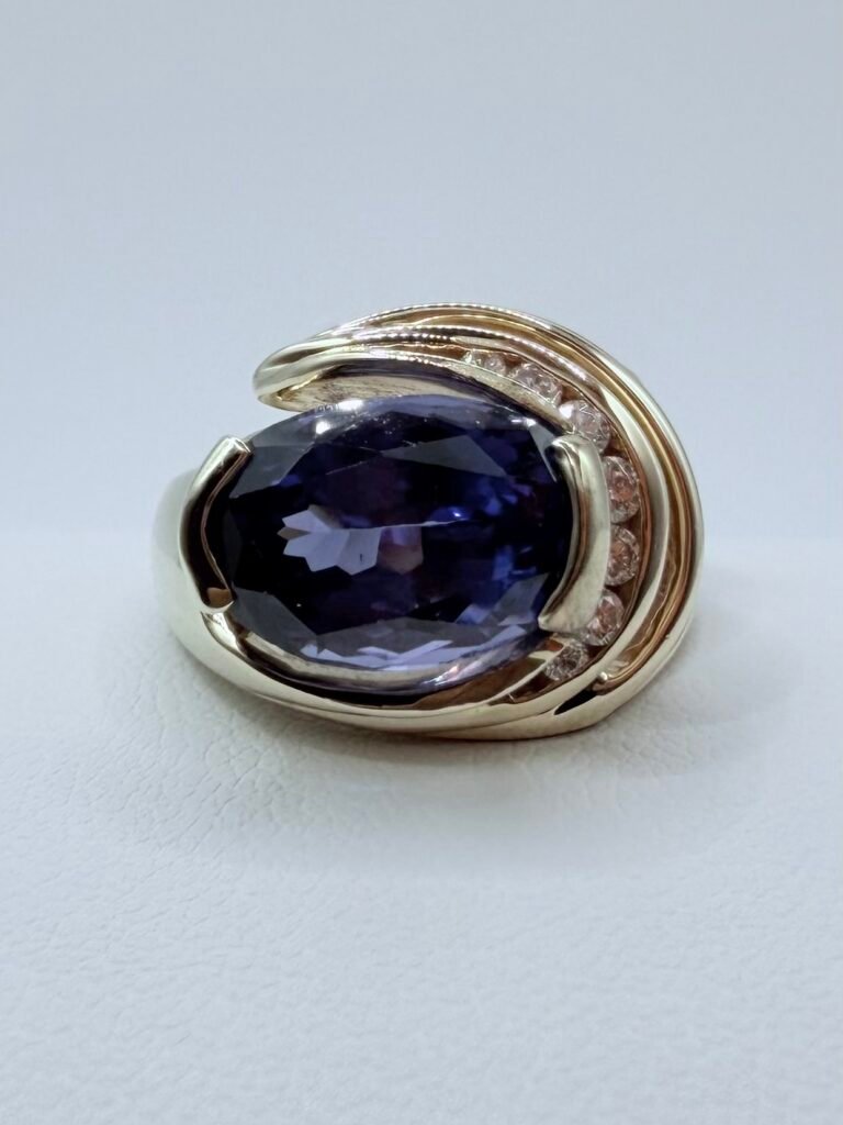 Natural Tanzanite and Diamond Ring (4.7 Estimated Tanzanite carat weight) (14k) Yellow Gold