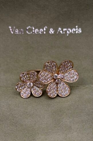 (Van Cleef & Arpels) 18K Frivole Between the Finger ring With Packaging (Size 53)